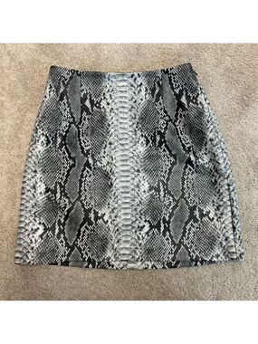 Dynamite gray black faux leather snake print mini skirt pleather animal print S